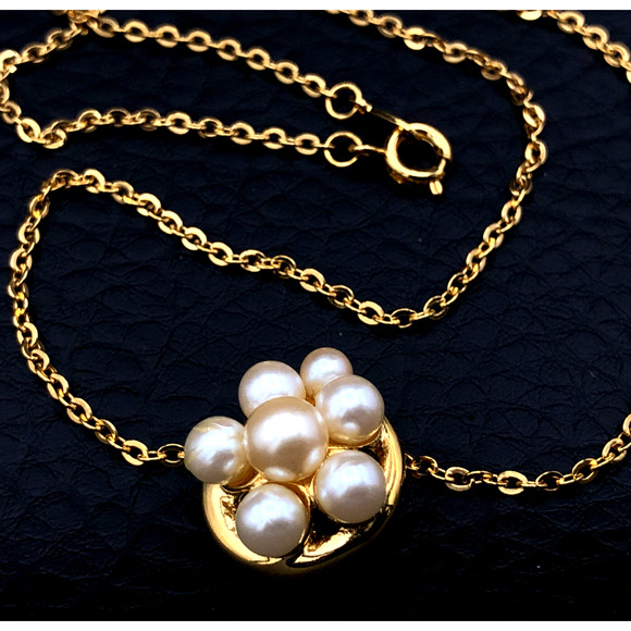 Vintage Necklace 16" Faux Pearl Cluster Pendant Richelieu Gold Tone Chain - Picture 1 of 9